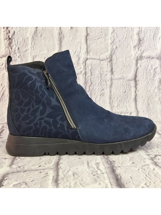 Munro Shoes - Munro Ashcroft Womens Shoes Size 8.5 N US Bootie In Blue Nubuck Floral Fabric